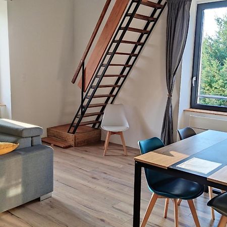 Appartement Duplex Dans Une Ancienne Usine Beaupréau-en-Mauges Kültér fotó
